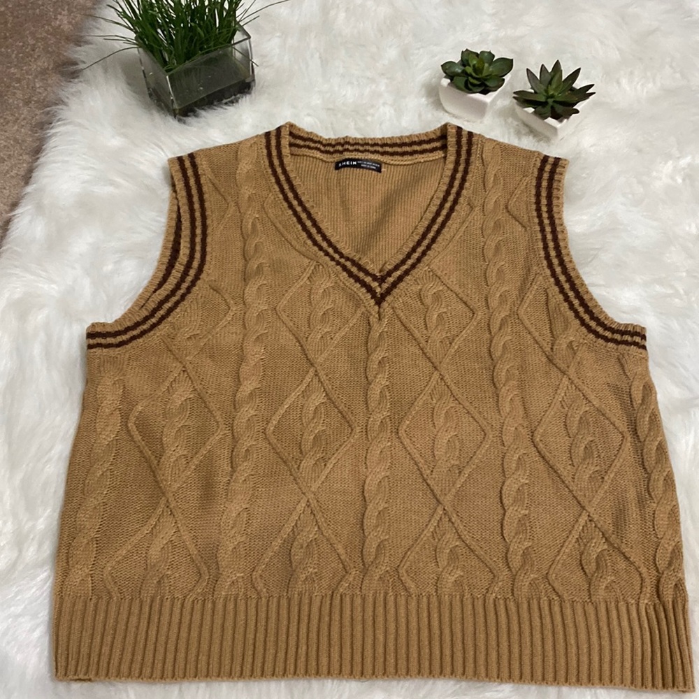 Sweater vest